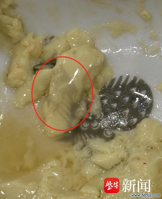 老乡鸡已封存停用问题餐具 回复失掉者温煦